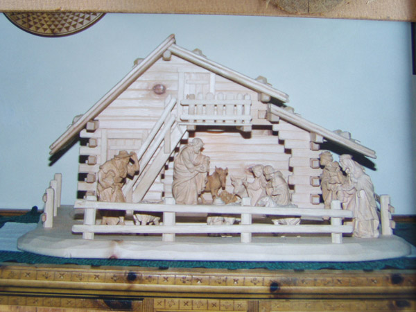Schnitzerei (Krippenhaus)